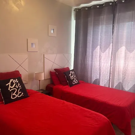 Apartment First Line, Upscale Cristianos! Free Parking *