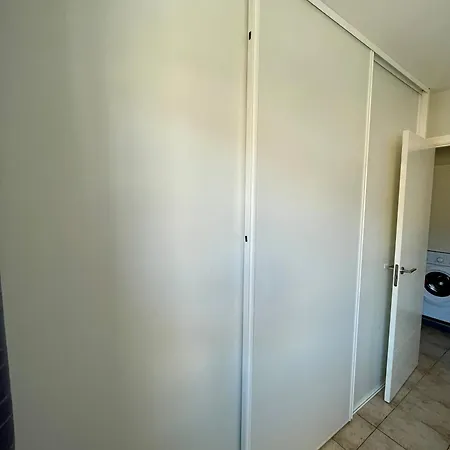 First Line, Upscale Cristianos! Free Parking Apartment *